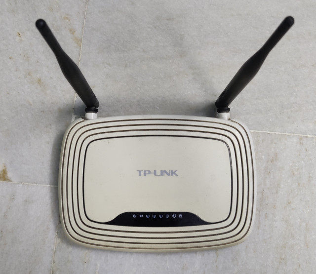 Hp dvd writer , tp link router 