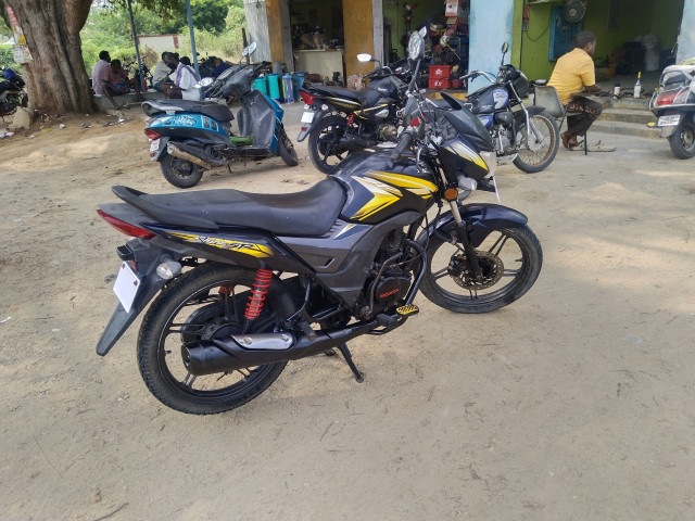 HONDA SHINE 2018 MODEL BS4 ENGINE EXCELLENT CONDITION   CONTACT   :7200199913 LOCATION. :TIRUPATTUR