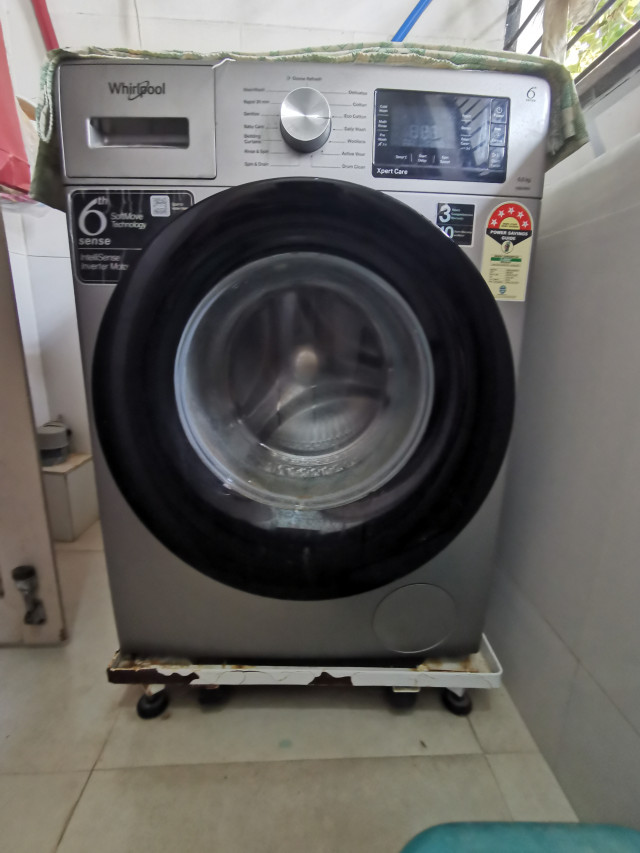Whirlpool Front load washing machine 