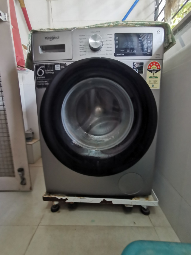 Whirlpool Front load washing machine 